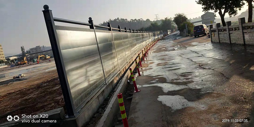 裝配式烤漆圍擋規(guī)格，工程圍擋廠家